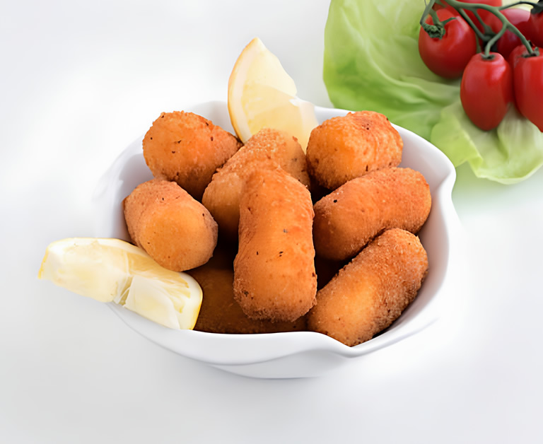 Bolinho de Aipim c/Costela