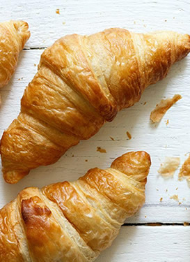 Croissant de Frango com cheddar 
