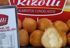 Mini Coxinha de Frango com Requeijão 