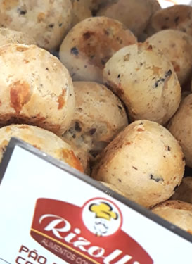 Pão de Queijo com Azeitonas